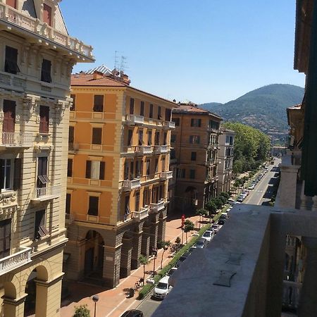 Via Chiodo Luxury Apartment La Spezia Chambre photo