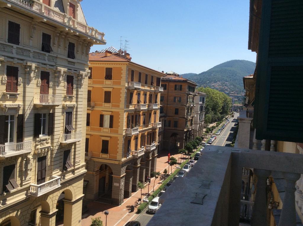 Via Chiodo Luxury Apartment La Spezia Chambre photo